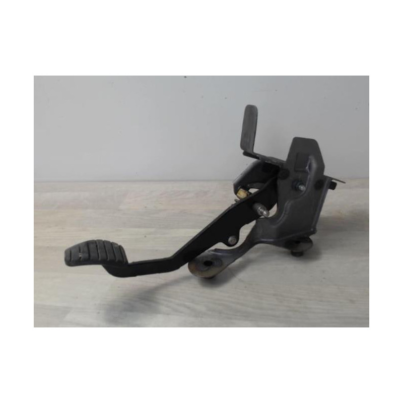 Pedalier d'embrayage RENAULT CLIO 4 PHASE 1 d’occasion