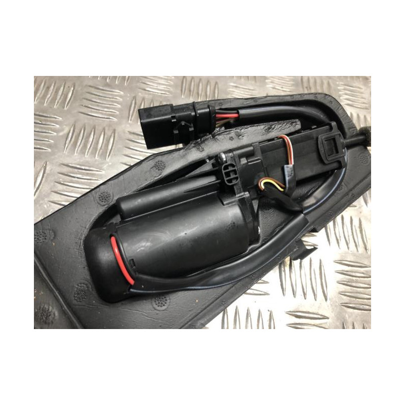 Serrure de coffre AUDI A8 2 PHASE 1 d’occasion