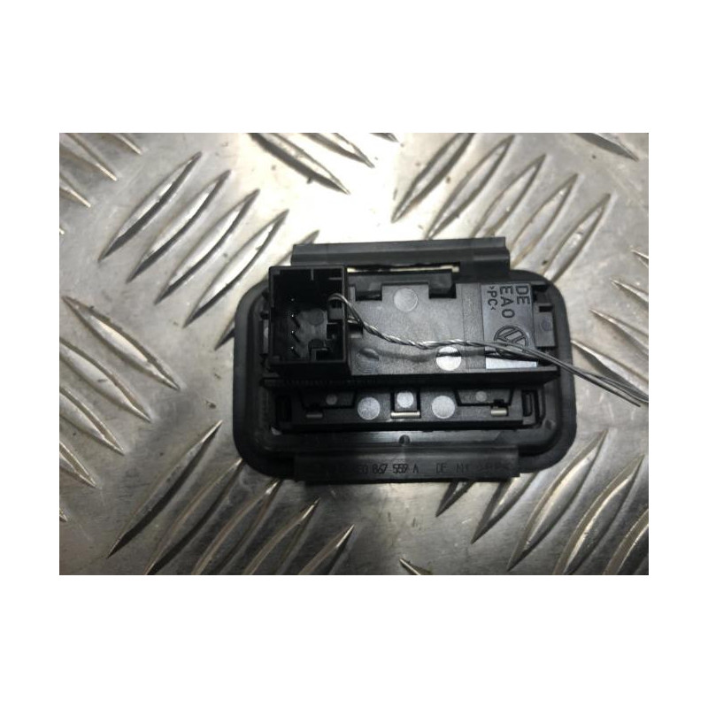 Bouton de coffre AUDI A8 2 PHASE 1 d’occasion