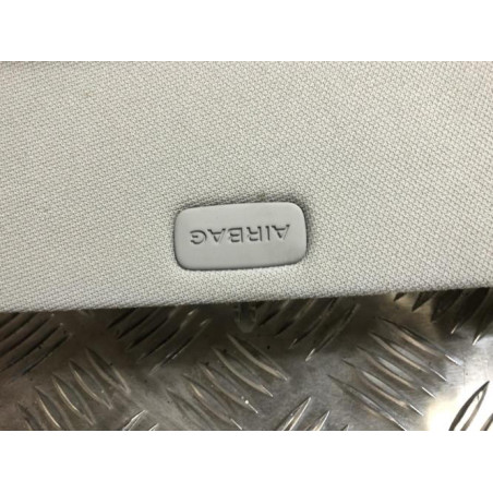 Garniture laterale arriere droite AUDI A8 2 PHASE 1 d’occasion