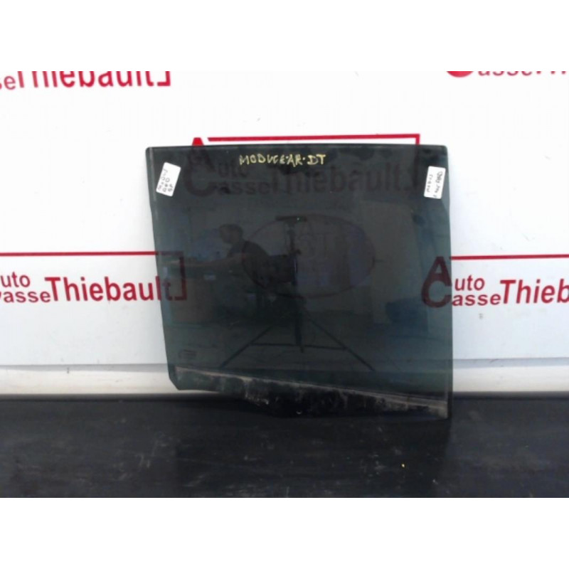 Vitre arriere droit RENAULT MODUS PHASE 1 d’occasion