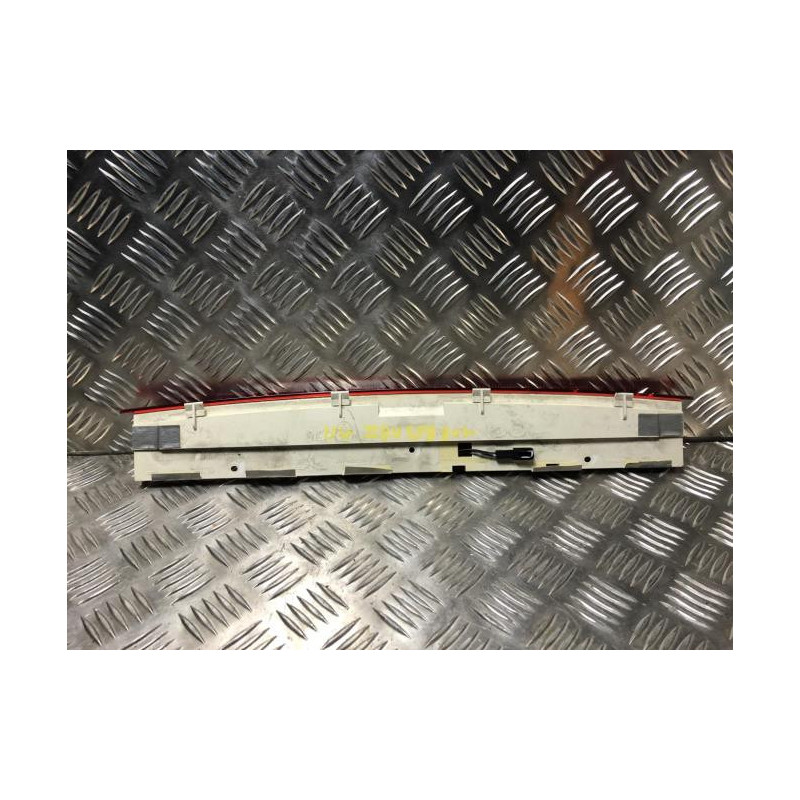 Feu arriere stop central AUDI A8 2 PHASE 1 d’occasion