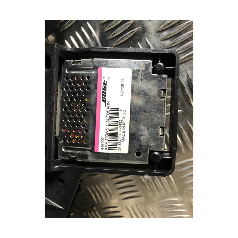 Caisson de basses AUDI A8 2 PHASE 1 d’occasion