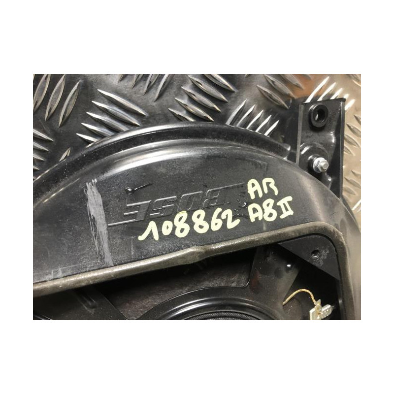 Caisson de basses AUDI A8 2 PHASE 1 d’occasion