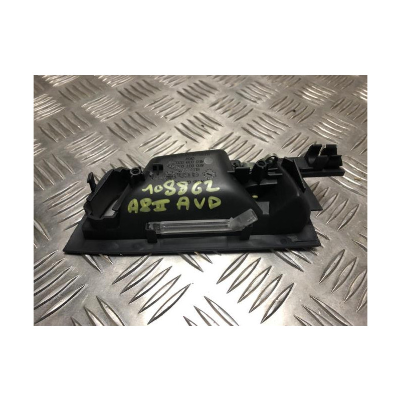 Poignee interieur avant droit AUDI A8 2 PHASE 1 d’occasion