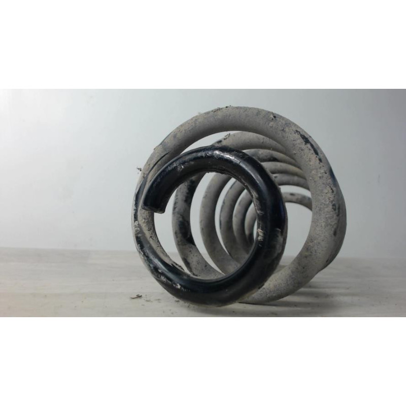 Ressort de suspension arriere droit RENAULT CLIO 4 PHASE 1 d’occasion