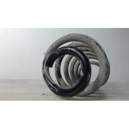 Ressort de suspension arriere droit RENAULT CLIO 4 PHASE 1 d’occasion