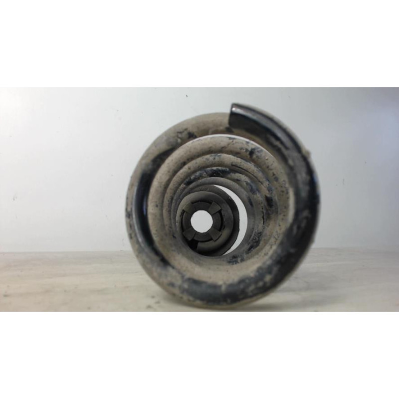 Ressort de suspension arriere gauche RENAULT CLIO 4 PHASE 1 d’occasion