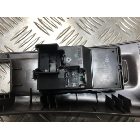 Interrupteur de leve vitre avant droit OPEL MERIVA B PHASE 1 d’occasion