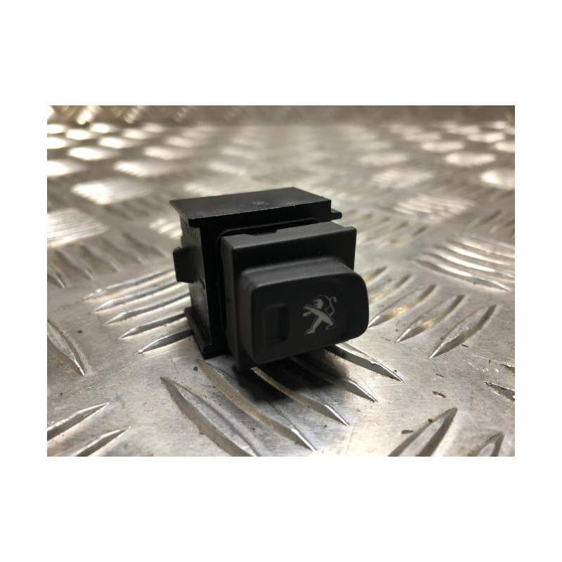Bouton/Interrupteur PEUGEOT 3008 2 PHASE 2 d’occasion