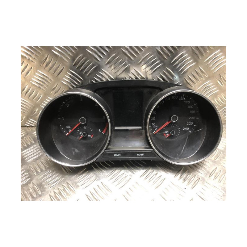 Compteur VOLKSWAGEN POLO 5 PHASE 2 d’occasion