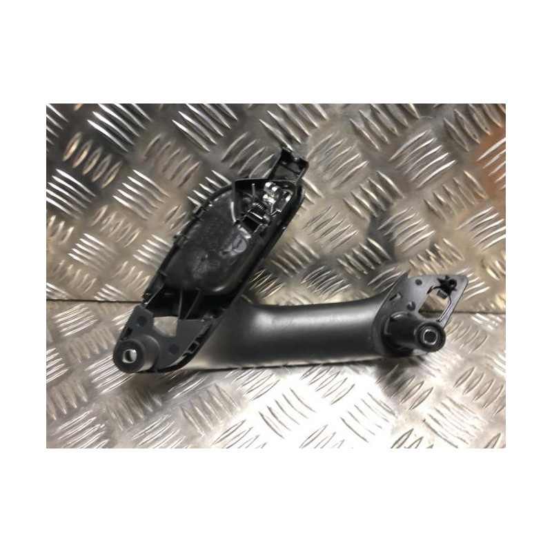 Poignee interieur avant gauche VOLKSWAGEN POLO 5 PHASE 2 d’occasion