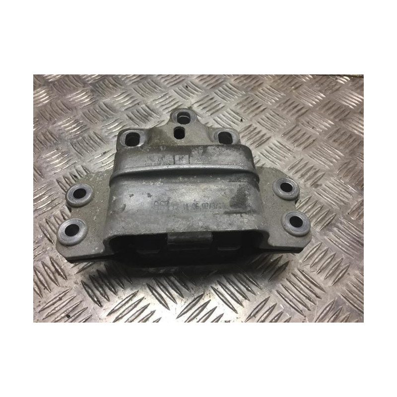 Support moteur gauche VOLKSWAGEN EOS CABRIO PHASE 1 d’occasion