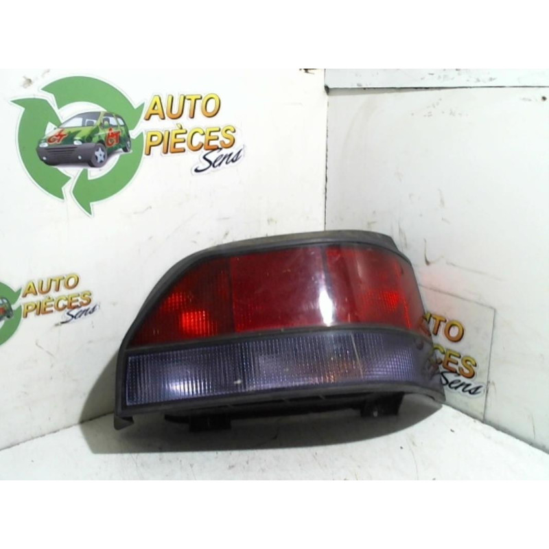 Feu arriere principal droit (feux) RENAULT CLIO 1 PHASE 1 d’occasion