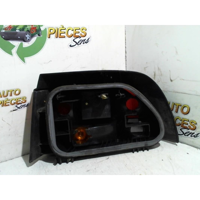 Feu arriere principal droit (feux) RENAULT CLIO 1 PHASE 1 d’occasion
