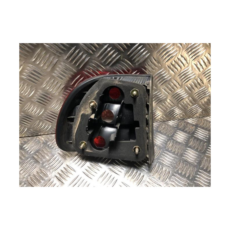 Feu arriere principal droit (feux) VOLVO V 40 1 PHASE 2 BREAK d’occasion