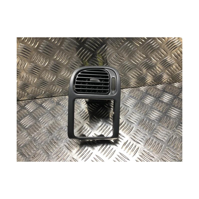 Aerateur tableau de bord avant gauche VOLVO V 40 1 PHASE 2 BREAK d’occasion