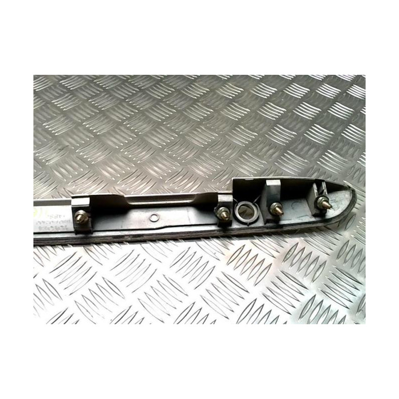 Baguette de coffre TOYOTA COROLLA 10 PHASE 2 d’occasion