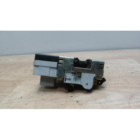 Serrure avant droit PEUGEOT 406 PHASE 2 d’occasion
