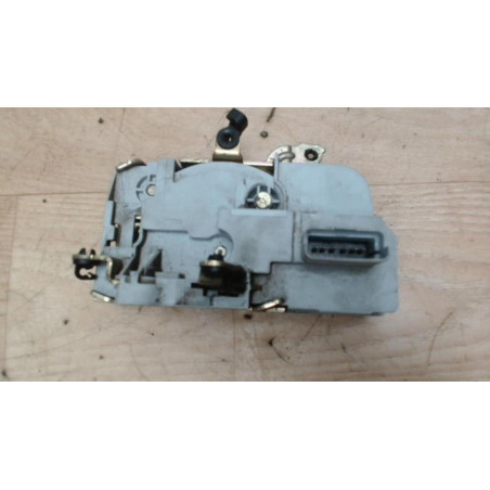 Serrure avant droit PEUGEOT 406 PHASE 2 d’occasion