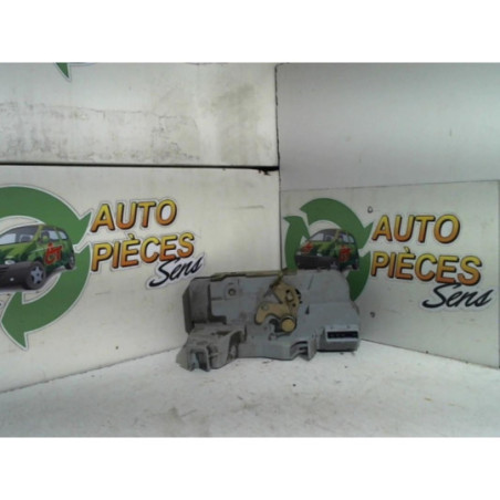 Serrure arriere droit PEUGEOT 307 PHASE 1 BREAK d’occasion