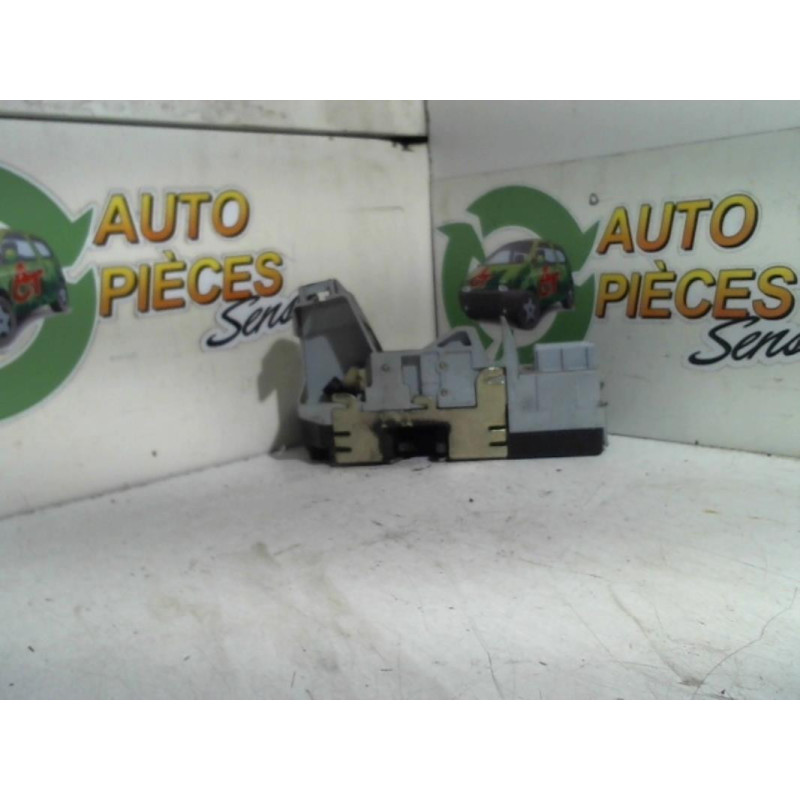 Serrure arriere droit PEUGEOT 307 PHASE 1 BREAK d’occasion