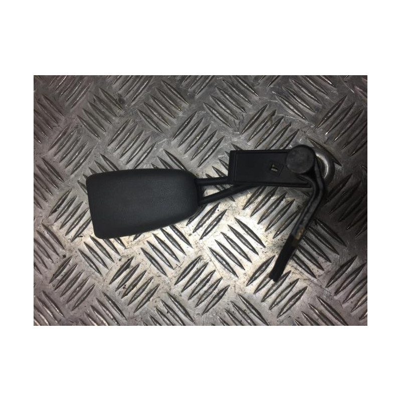 Attache ceinture arriere gauche VOLVO V 40 1 PHASE 2 BREAK d’occasion