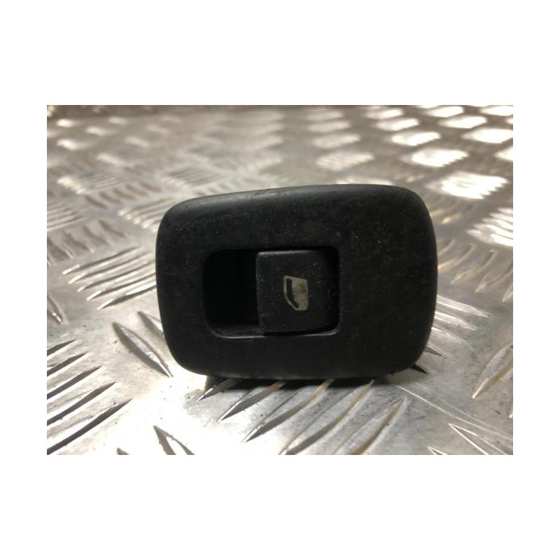 Interrupteur de leve vitre arriere droit PEUGEOT 207 PHASE 1 d’occasion