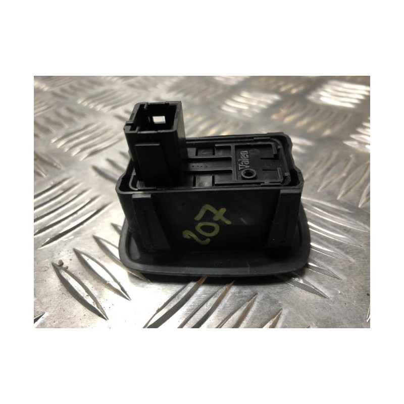 Interrupteur de leve vitre arriere droit PEUGEOT 207 PHASE 1 d’occasion