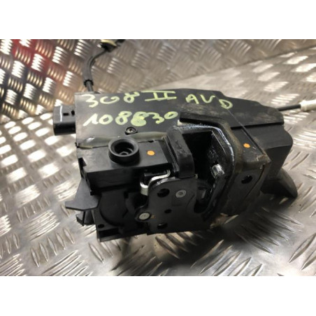 Serrure avant droit PEUGEOT 308 2 SW PHASE 2 BREAK d’occasion