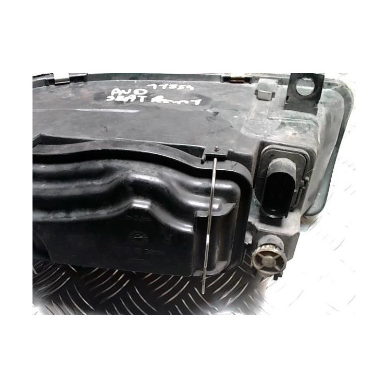 Optique avant principal droit (feux)(phare) SEAT LEON 1 d’occasion