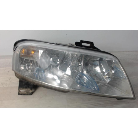 Optique avant principal droit (feux)(phare) FIAT STILO BREAK d’occasion