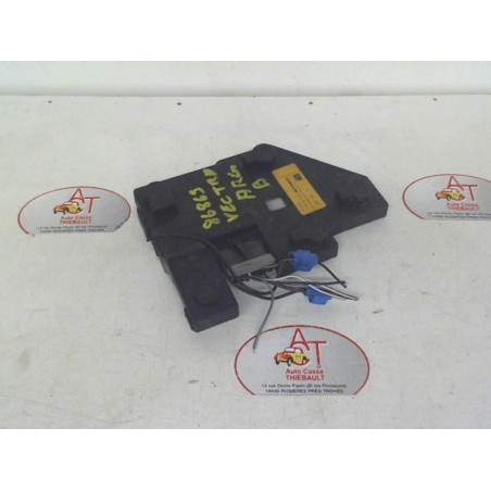 Platine feu arriere gauche OPEL VECTRA (A) d’occasion