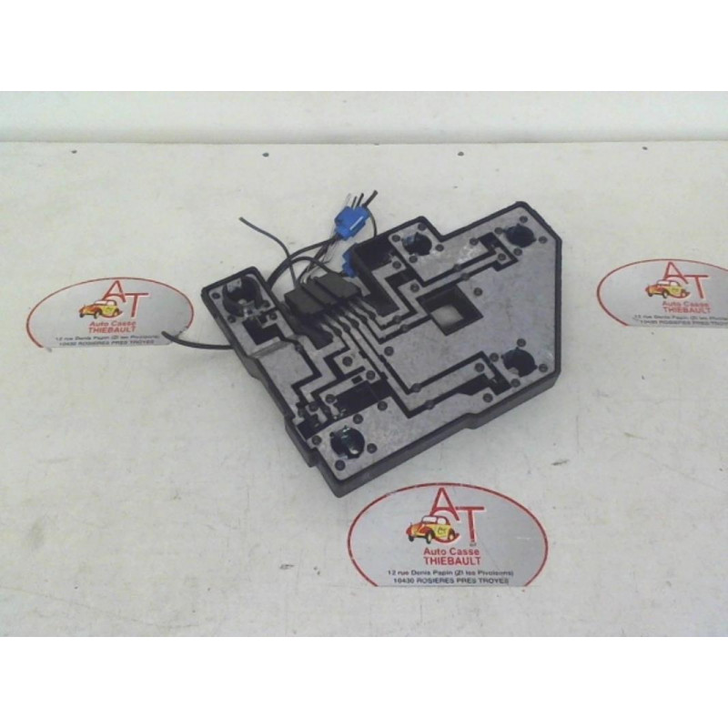 Platine feu arriere gauche OPEL VECTRA (A) d’occasion
