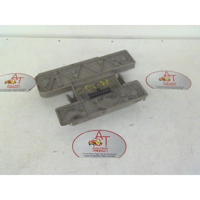 Platine feu arriere droit RENAULT R19 PHASE 1 d’occasion