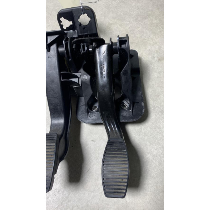 Pedalier FIAT PANDA 2 PHASE 1 d’occasion