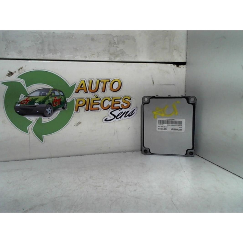 Calculateur moteur OPEL  d’occasion