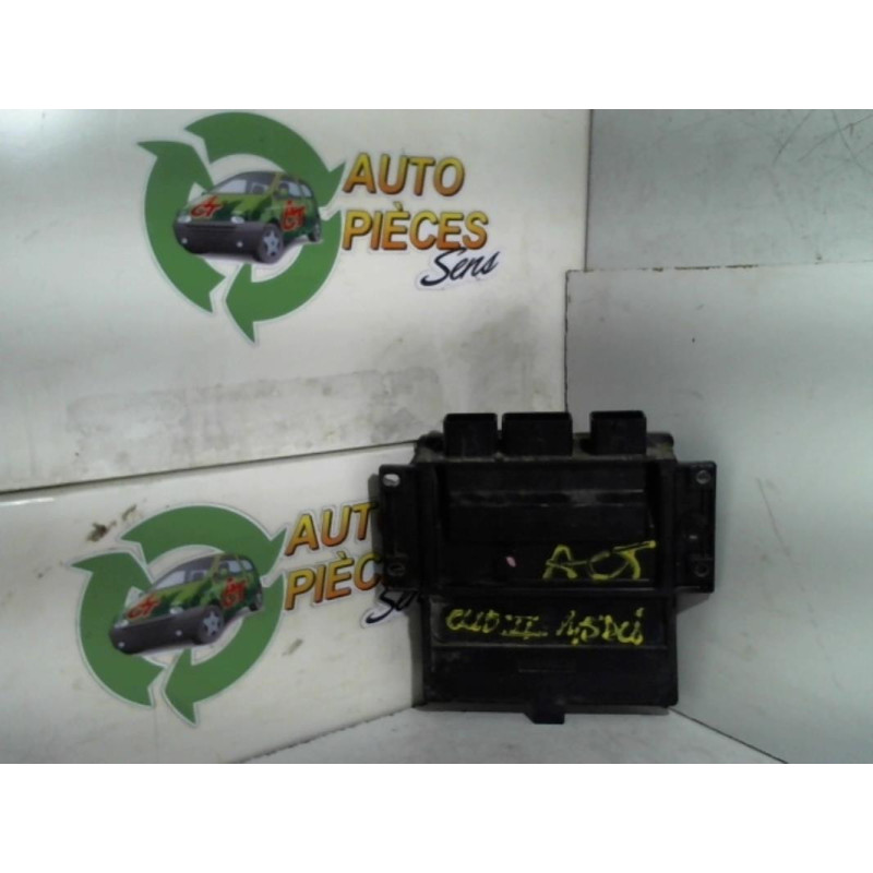 Calculateur moteur RENAULT CLIO 2 PHASE 1 d’occasion