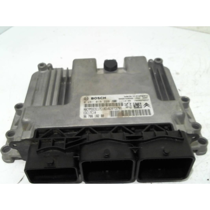 Calculateur moteur PEUGEOT  d’occasion