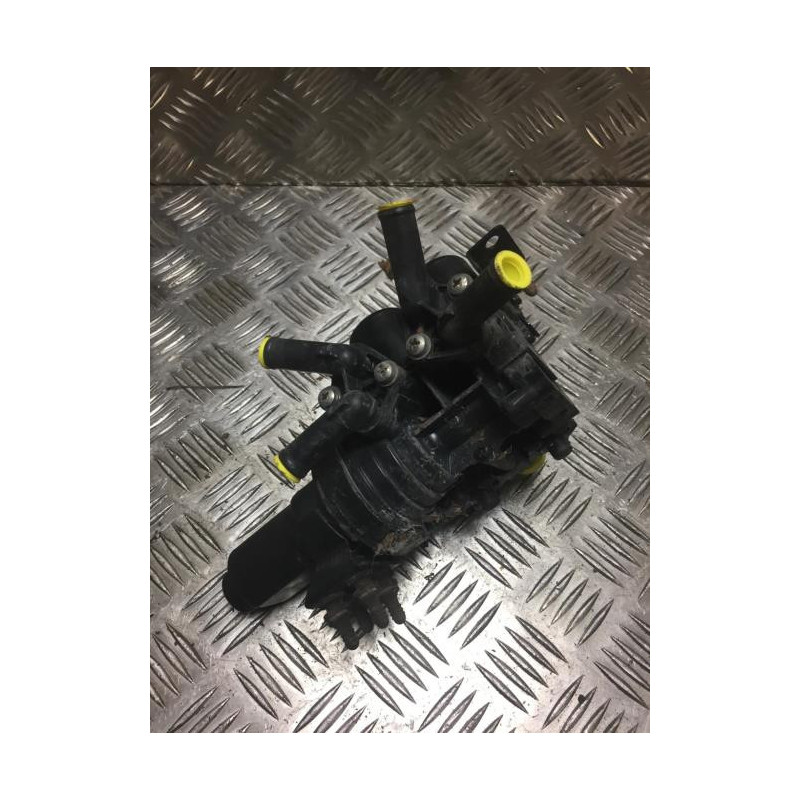 Pompe à eau AUDI A8 2 PHASE 1 d’occasion