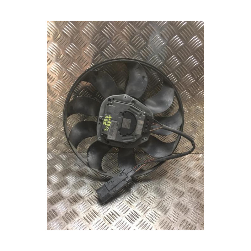 Moto ventilateur radiateur AUDI A8 2 PHASE 1 d’occasion