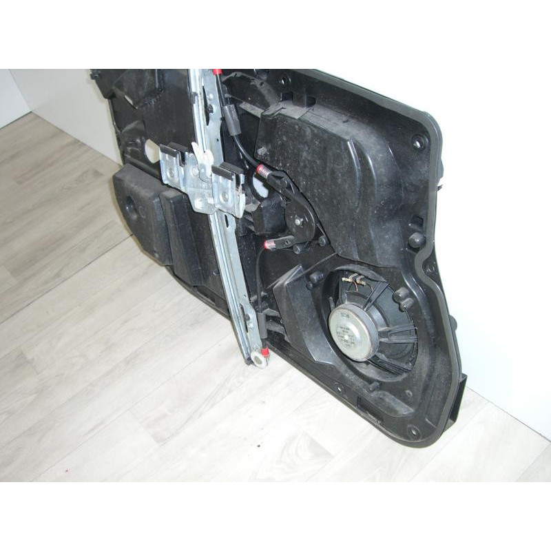 Leve vitre electrique avant droit FORD FIESTA 6 PHASE 1 d’occasion