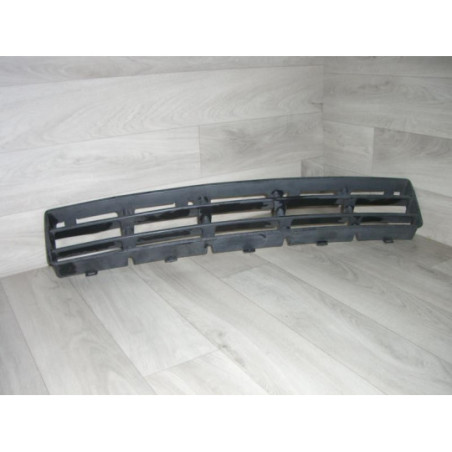 Grille de pare choc VOLKSWAGEN GOLF 4 d’occasion