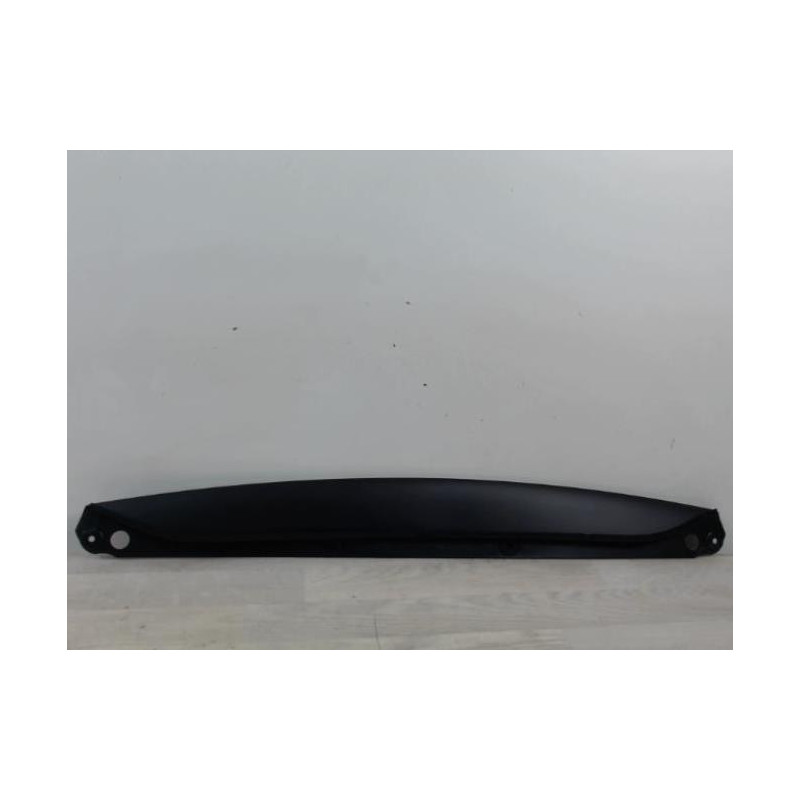 Moulure de pare choc avant JAGUAR E-PACE PHASE 1 d’occasion
