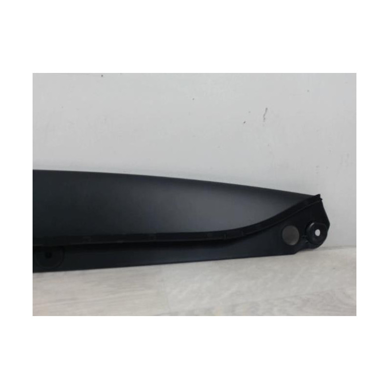Moulure de pare choc avant JAGUAR E-PACE PHASE 1 d’occasion