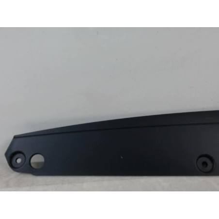 Moulure de pare choc avant JAGUAR E-PACE PHASE 1 d’occasion