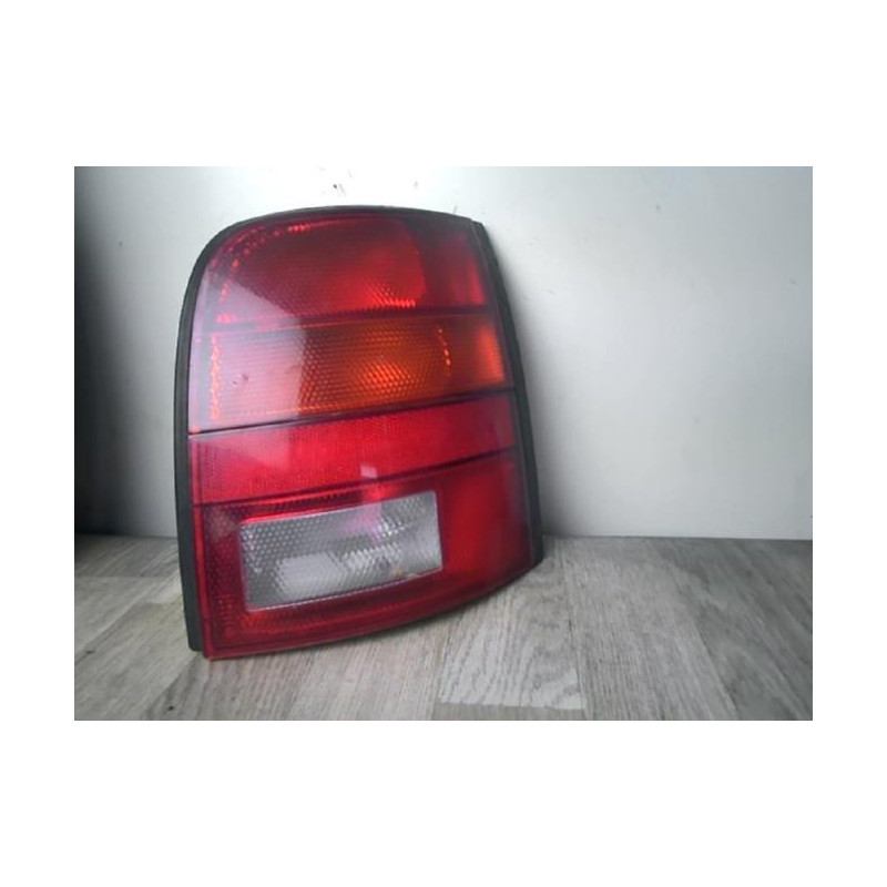 Feu arriere principal droit (feux) NISSAN MICRA 2 PHASE 1 d’occasion