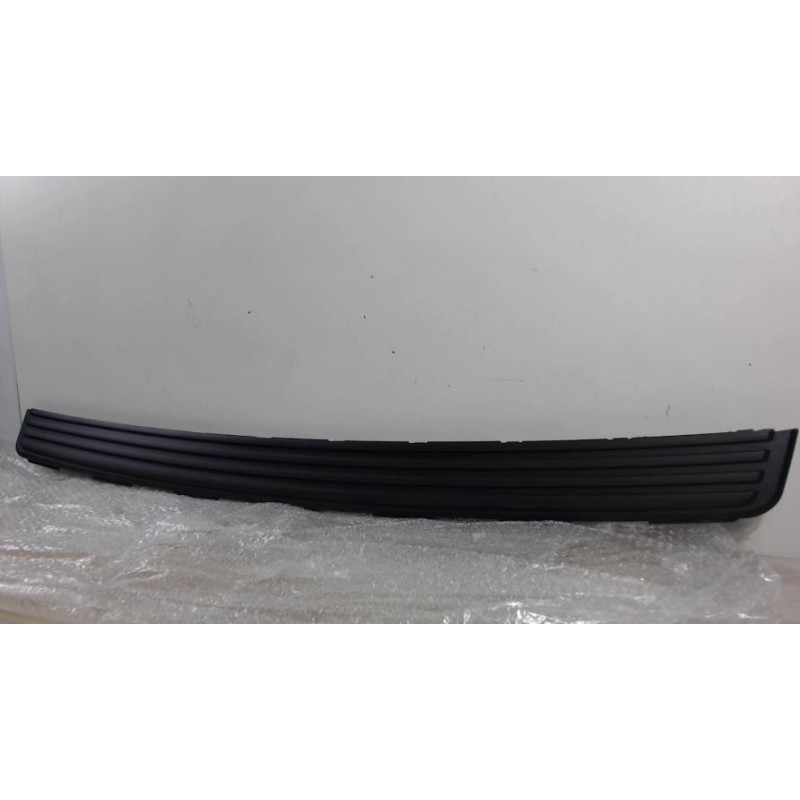Moulure de pare choc arriere LAND ROVER DISCOVERY 3 d’occasion