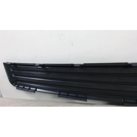 Moulure de pare choc arriere LAND ROVER DISCOVERY 3 d’occasion