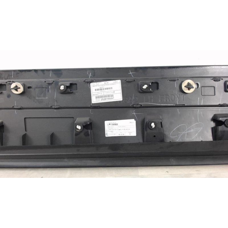 Garniture porte avant gauche LAND ROVER RANGE ROVER VELAR d’occasion